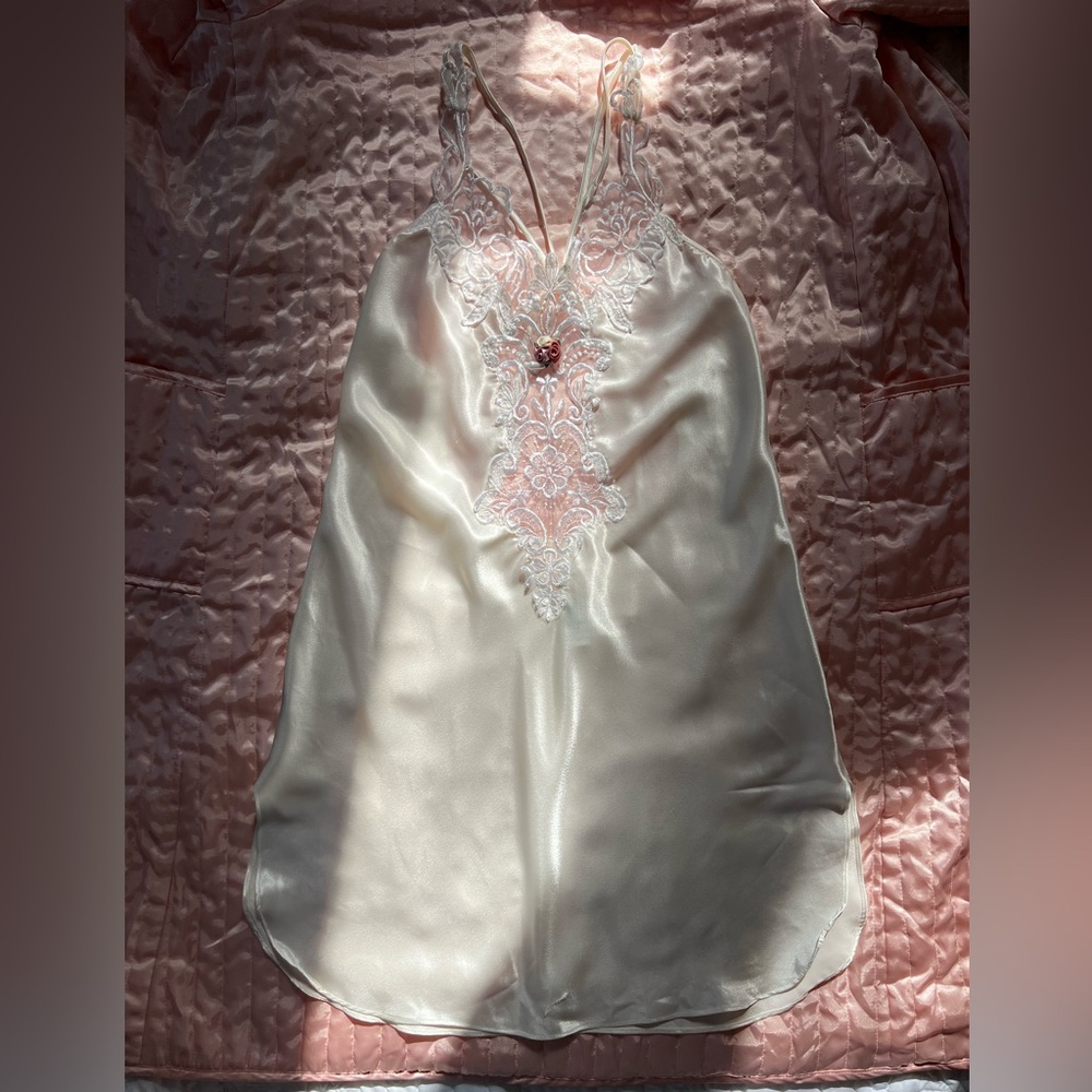 1990s Vintage Expressions Nightgown by California Dynasty